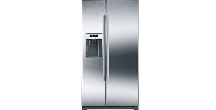 Bosch 300 Series Freestanding Counter-Depth Side-by-Side Refrigerator B20CS30SNS